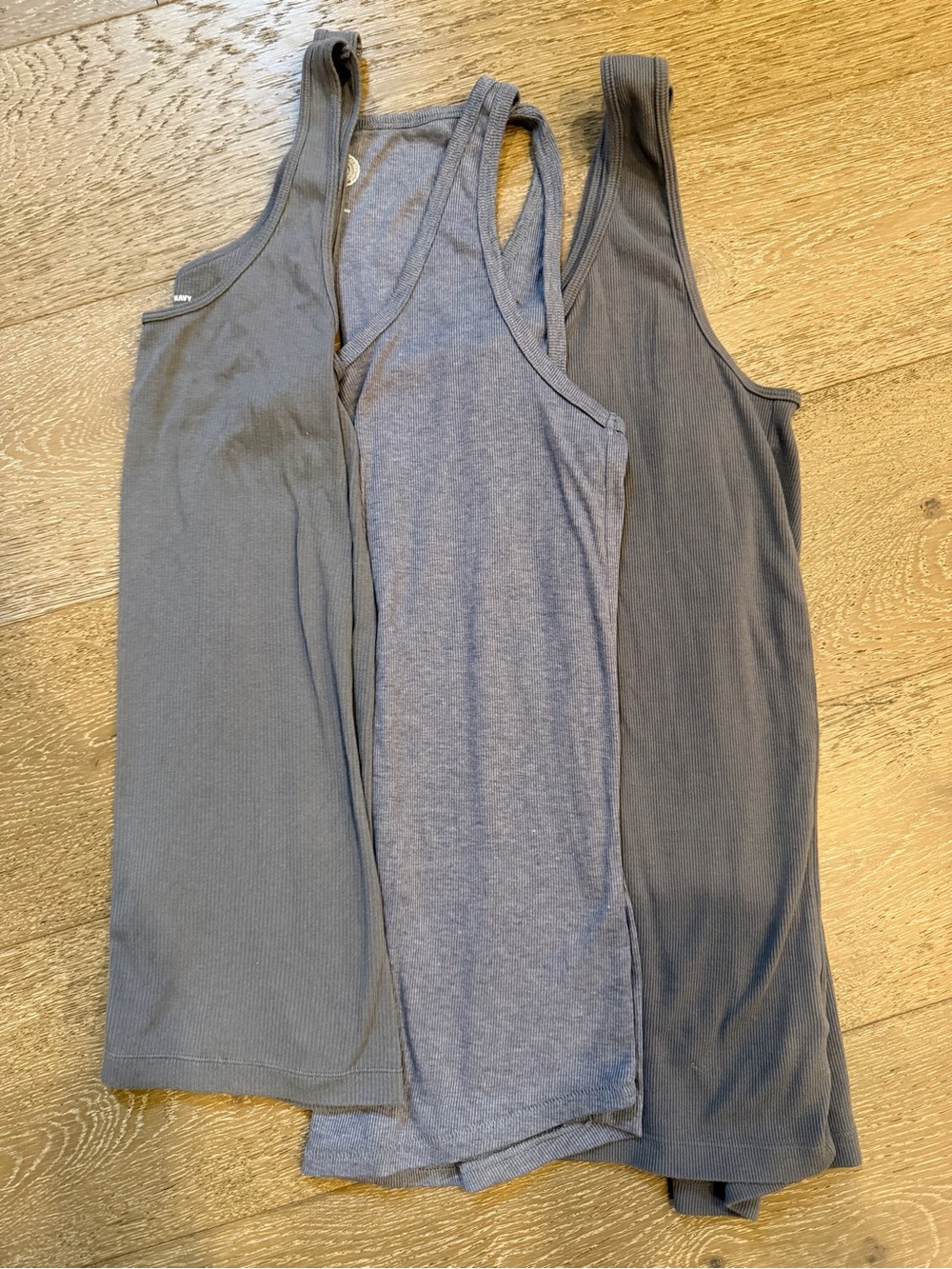 Lot of 3 Women’s Old Navy So Gray Tank Tops Size L/XL